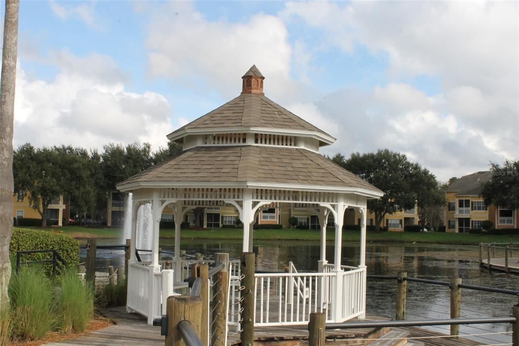 For Rent: $1,249 (1 beds, 1 baths, 619 Square Feet)