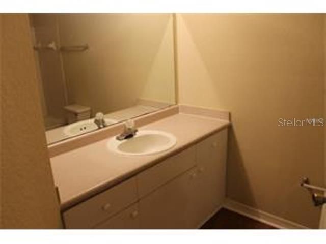 For Rent: $1,249 (1 beds, 1 baths, 619 Square Feet)