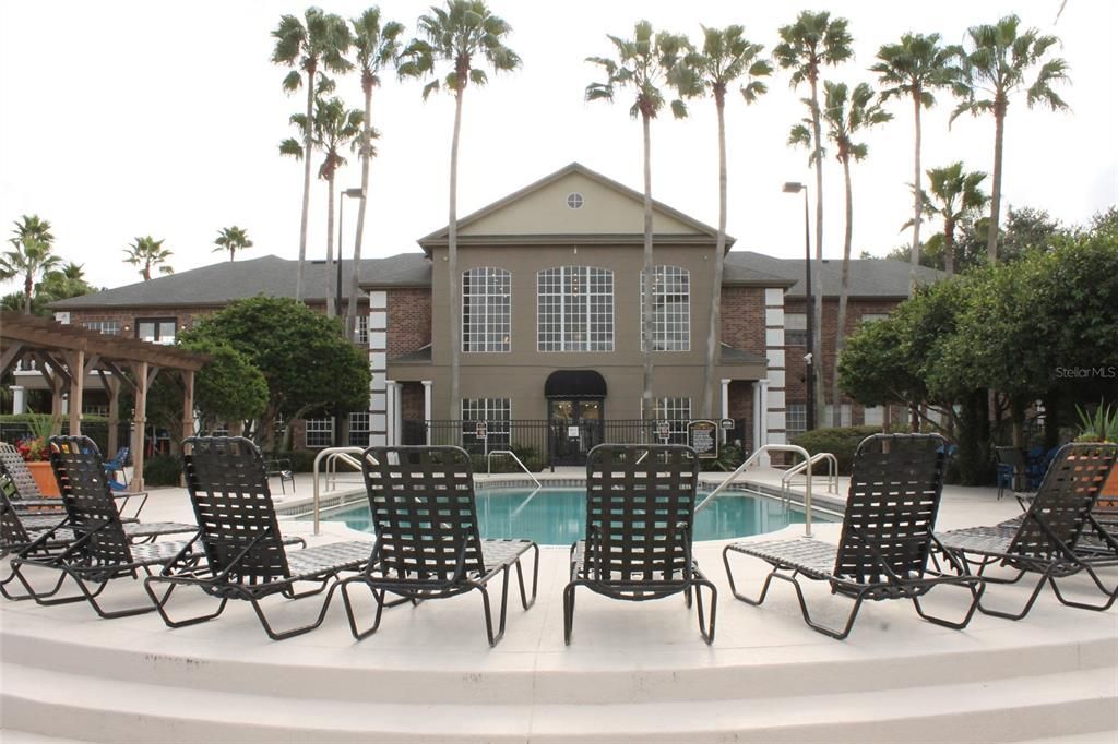 For Rent: $1,249 (1 beds, 1 baths, 619 Square Feet)