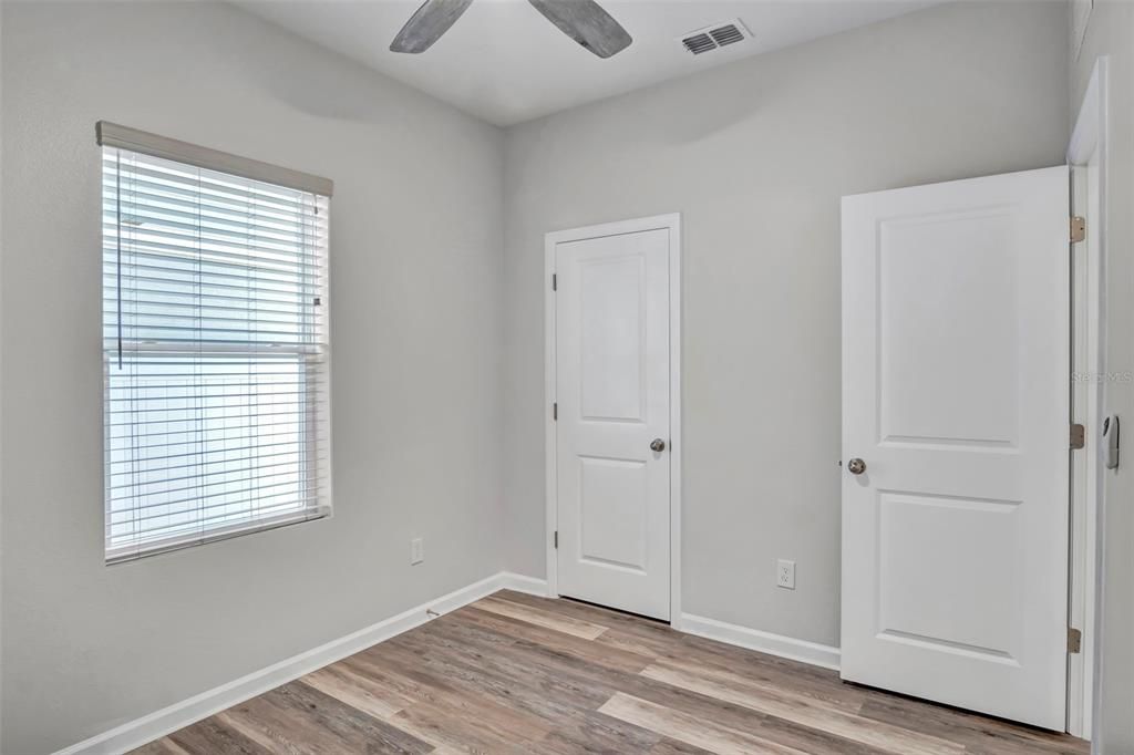 For Sale: $315,000 (3 beds, 2 baths, 1174 Square Feet)