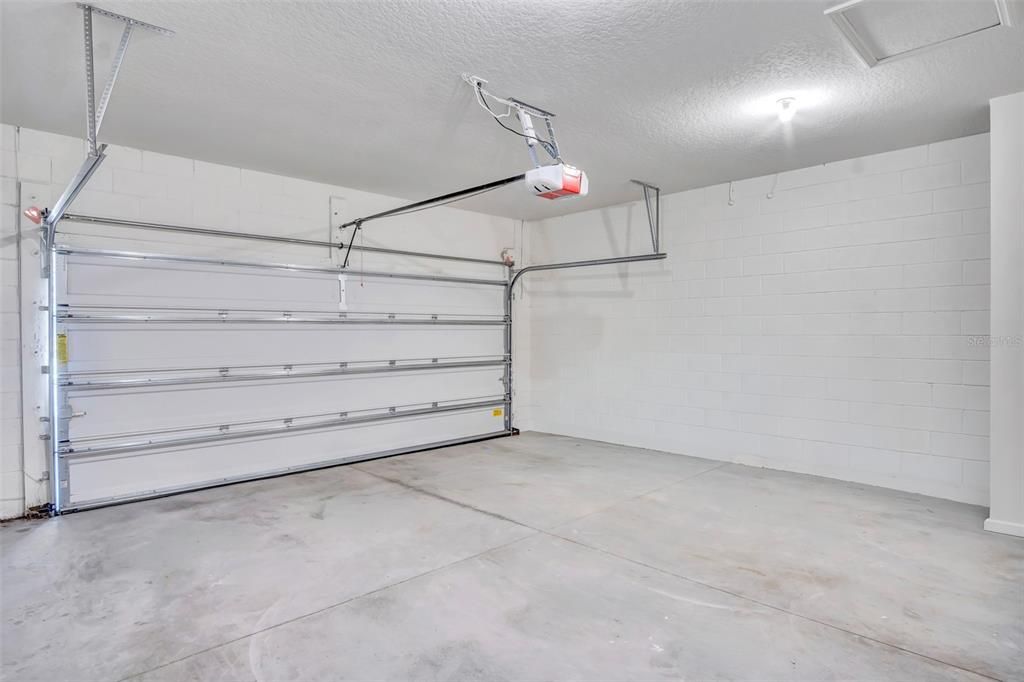 For Sale: $315,000 (3 beds, 2 baths, 1174 Square Feet)