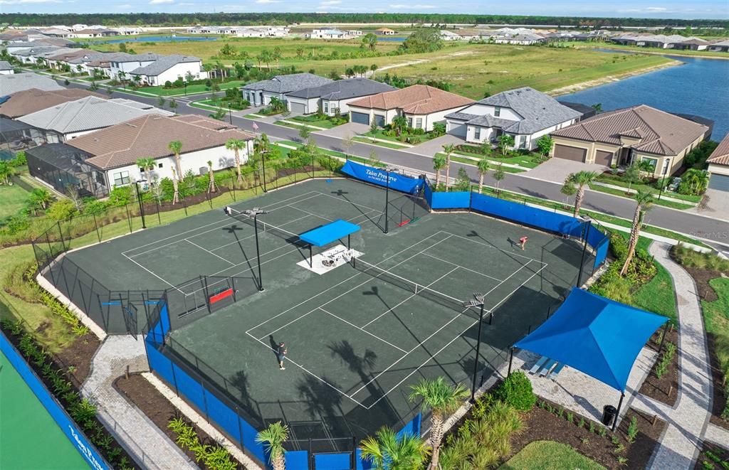 Под контрактом: $750,000 (3 спален, 2 ванн, 1670 Квадратных фут)