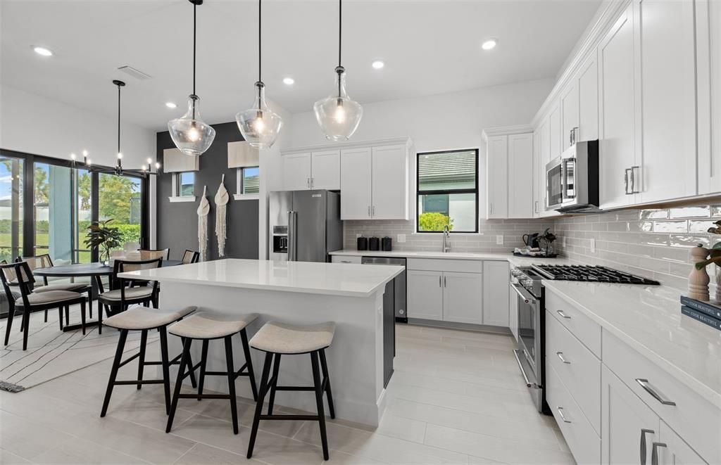 Под контрактом: $750,000 (3 спален, 2 ванн, 1670 Квадратных фут)