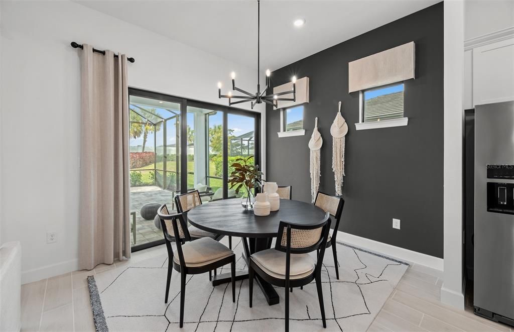 Под контрактом: $750,000 (3 спален, 2 ванн, 1670 Квадратных фут)