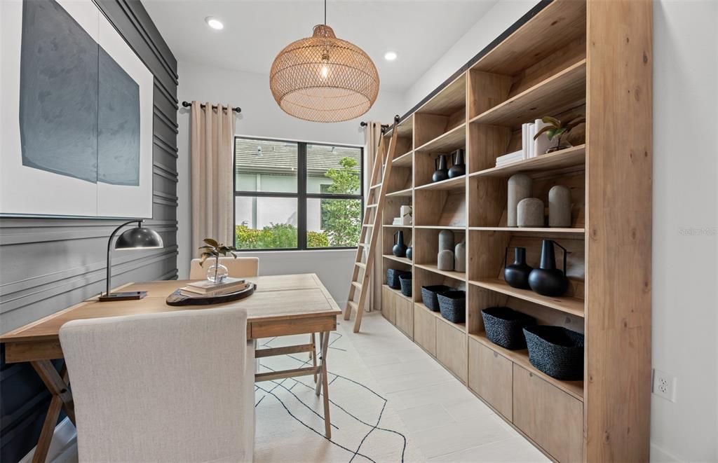 Под контрактом: $750,000 (3 спален, 2 ванн, 1670 Квадратных фут)