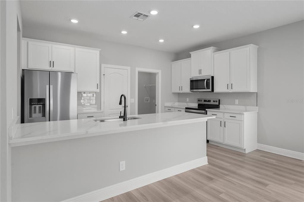 For Sale: $487,900 (5 beds, 2 baths, 2461 Square Feet)