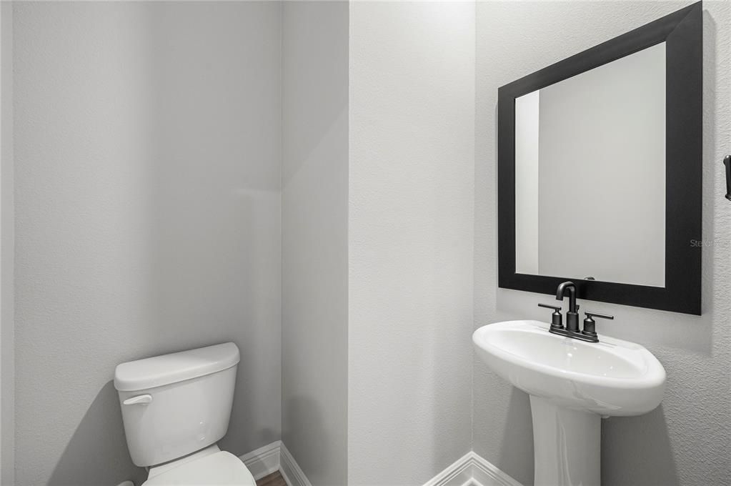 For Sale: $487,900 (5 beds, 2 baths, 2461 Square Feet)