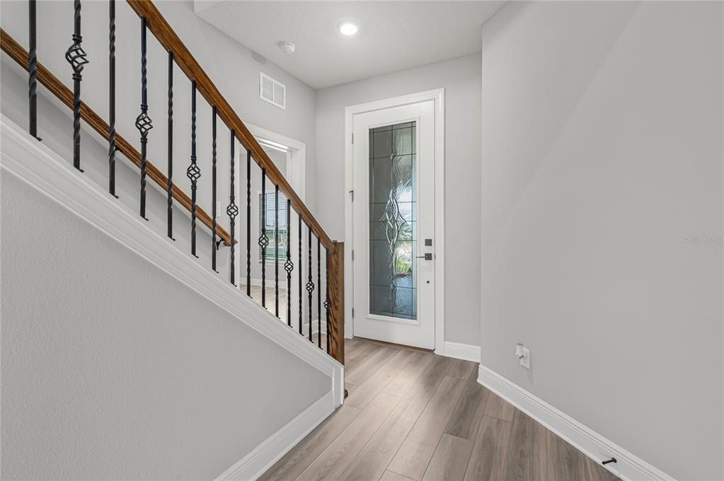 For Sale: $487,900 (5 beds, 2 baths, 2461 Square Feet)