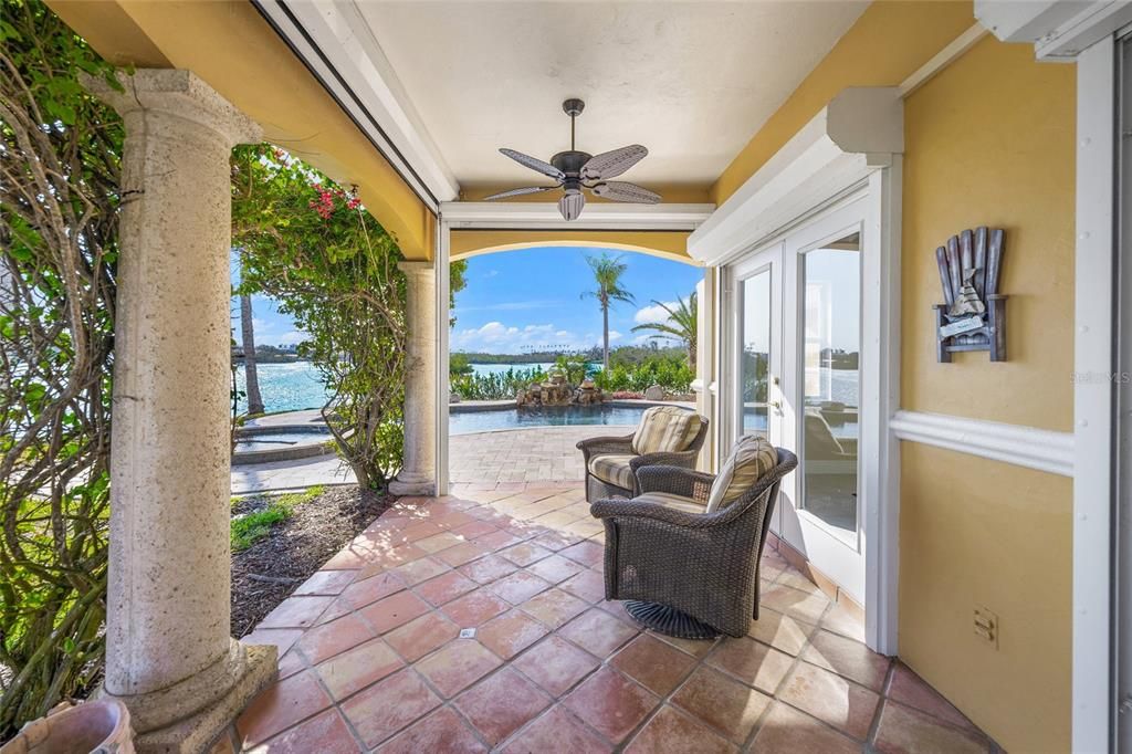 For Sale: $3,379,000 (5 beds, 3 baths, 3700 Square Feet)