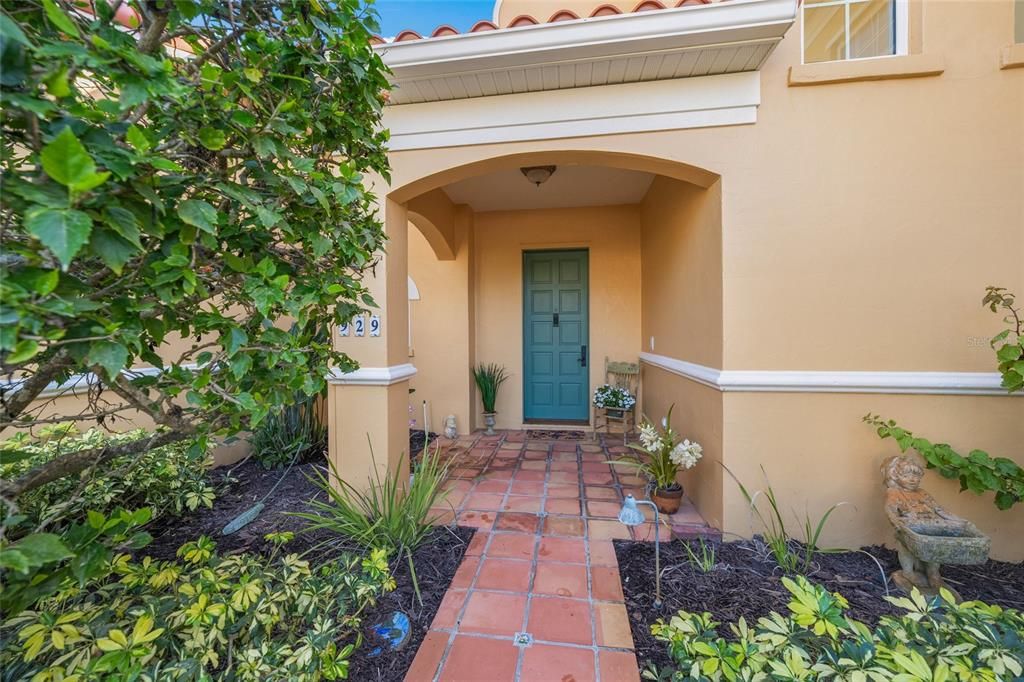 For Sale: $3,379,000 (5 beds, 3 baths, 3700 Square Feet)