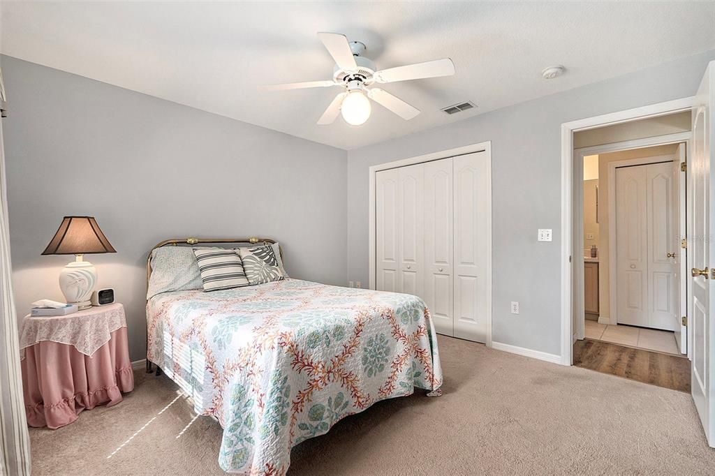 En Venta: $299,900 (2 camas, 2 baños, 1698 Pies cuadrados)