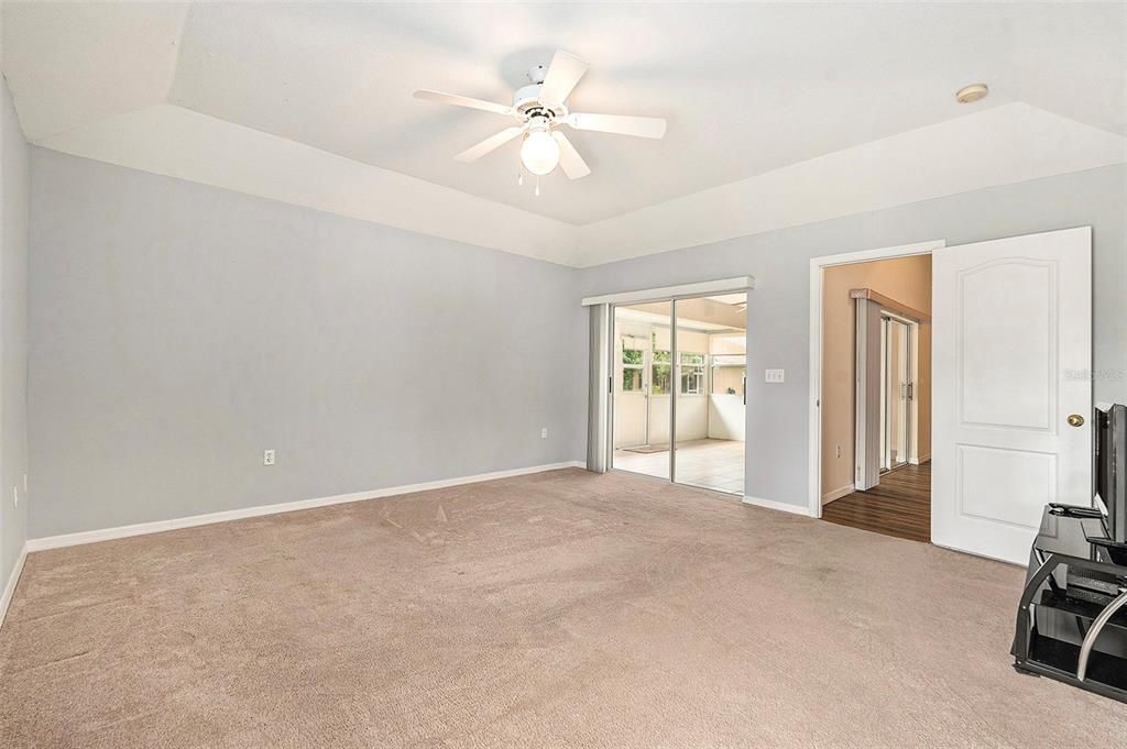 En Venta: $299,900 (2 camas, 2 baños, 1698 Pies cuadrados)