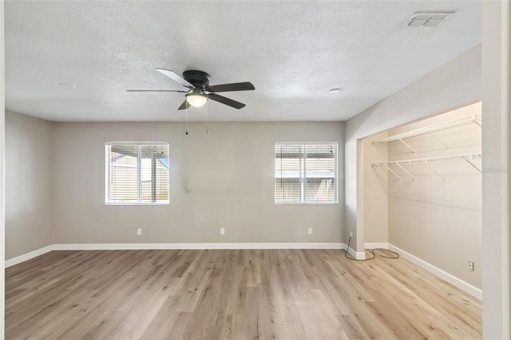 待售: $160,000 (2 贝兹, 2 浴室, 1140 平方英尺)