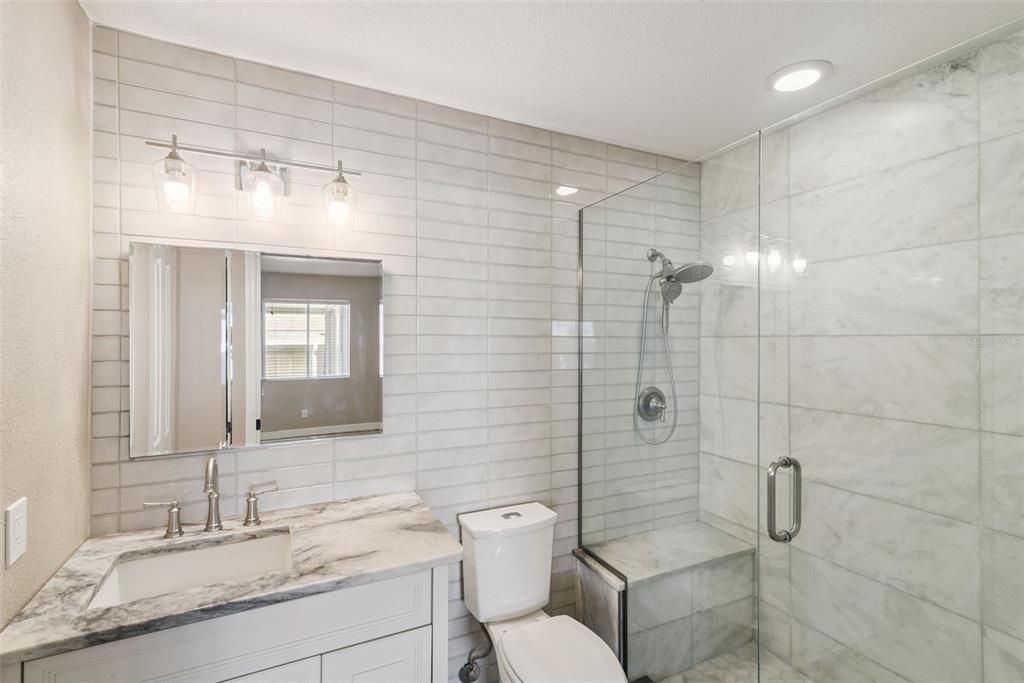 待售: $160,000 (2 贝兹, 2 浴室, 1140 平方英尺)