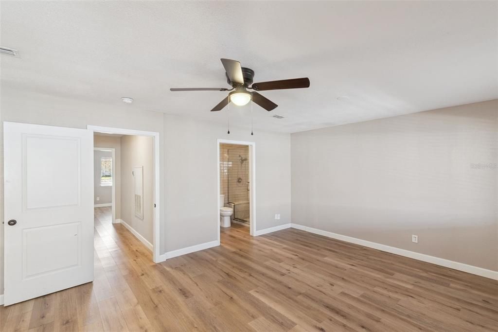 待售: $160,000 (2 贝兹, 2 浴室, 1140 平方英尺)