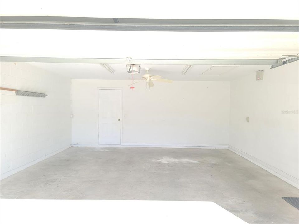 В аренду: $2,000 (4 спален, 2 ванн, 1745 Квадратных фут)