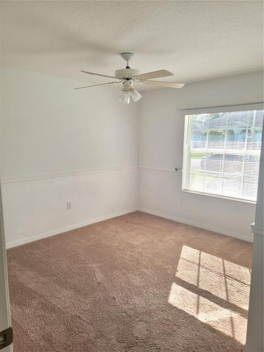 В аренду: $2,000 (4 спален, 2 ванн, 1745 Квадратных фут)