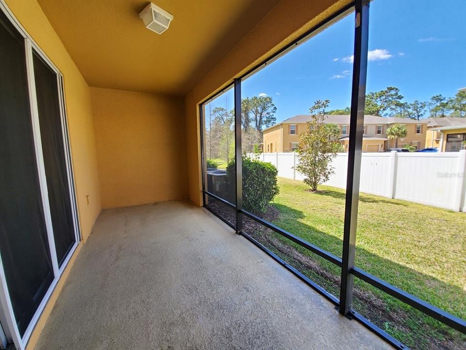 出租: $2,200 (3 贝兹, 2 浴室, 1550 平方英尺)