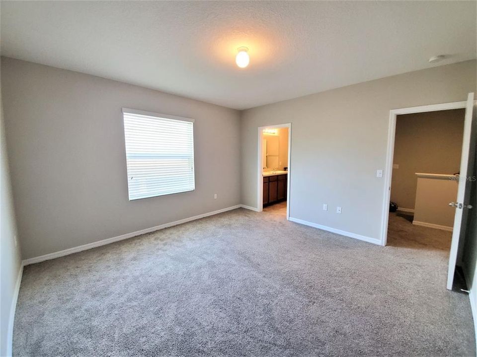 出租: $2,200 (3 贝兹, 2 浴室, 1550 平方英尺)