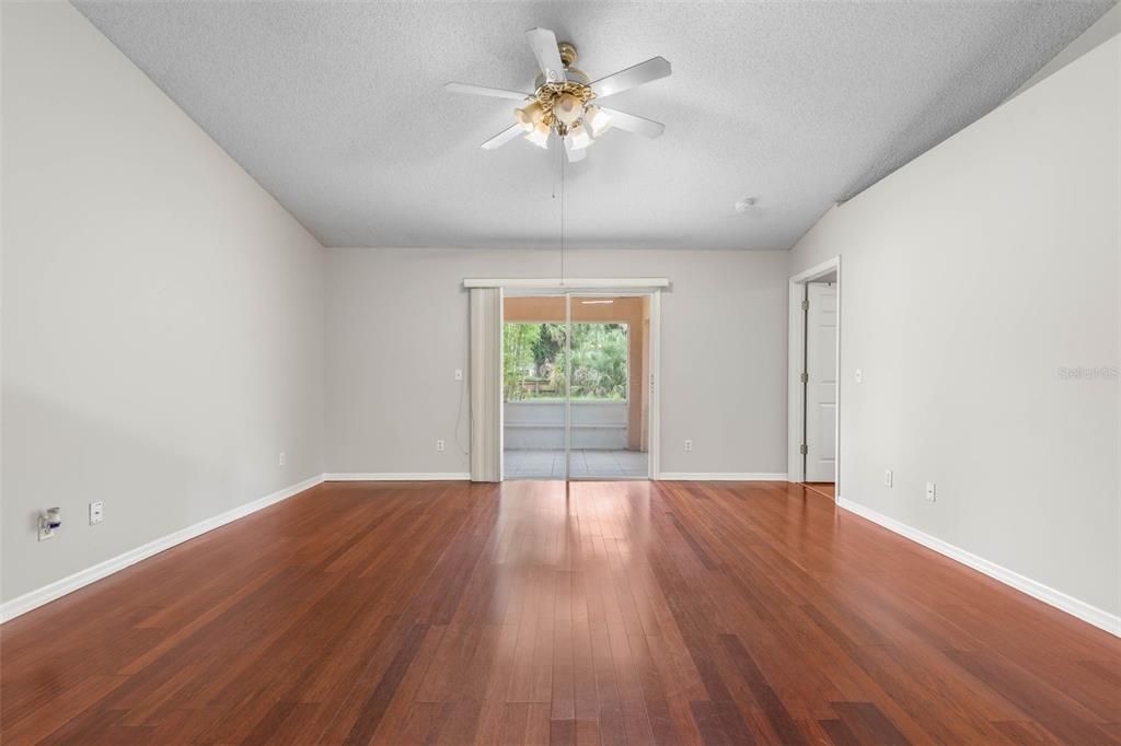 Active With Contract: $262,900 (3 beds, 2 baths, 1320 Square Feet)