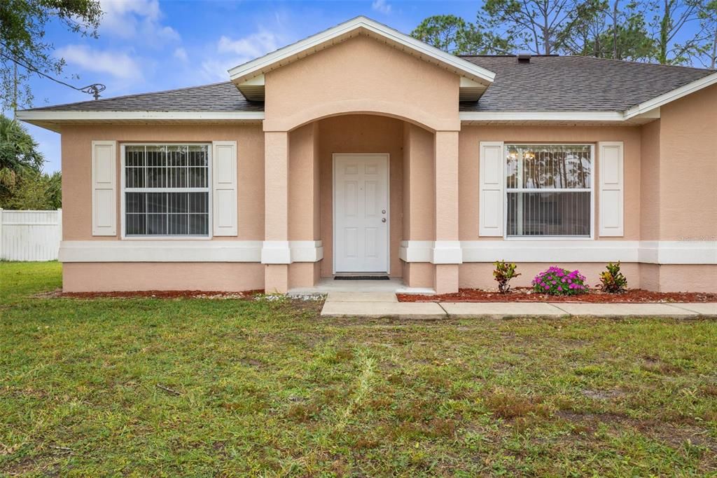 Active With Contract: $262,900 (3 beds, 2 baths, 1320 Square Feet)