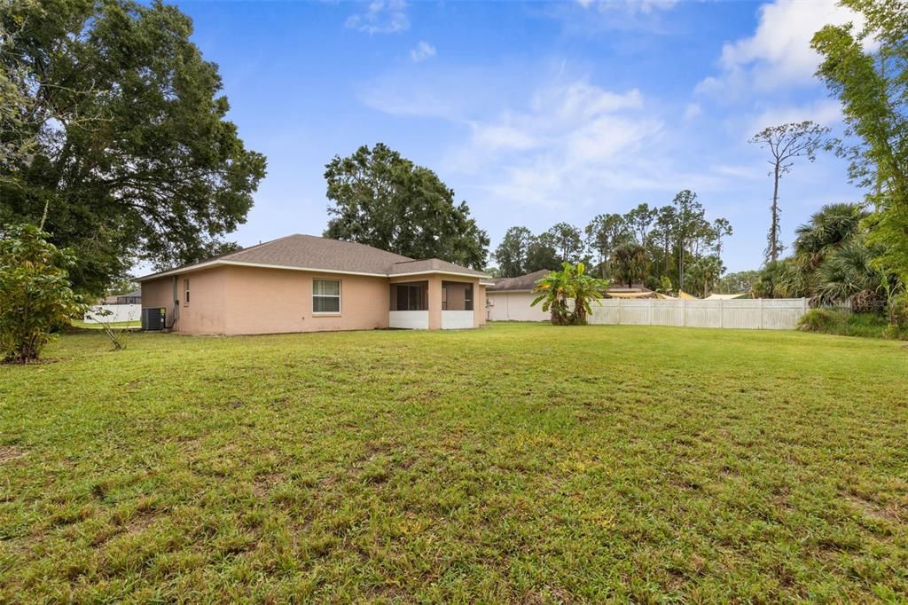 Active With Contract: $262,900 (3 beds, 2 baths, 1320 Square Feet)