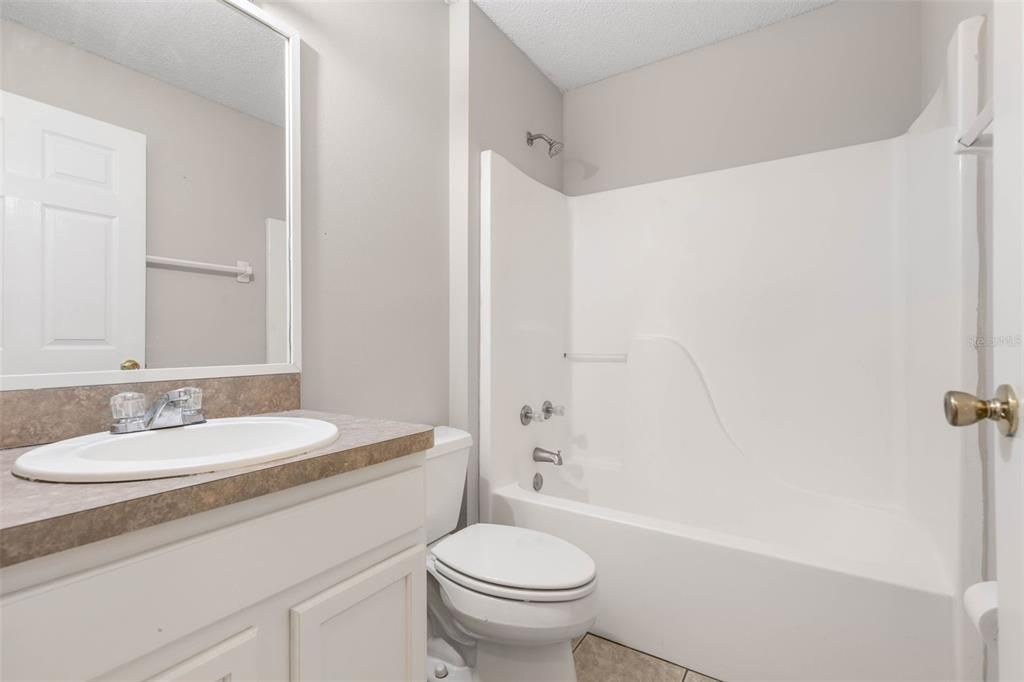 Active With Contract: $262,900 (3 beds, 2 baths, 1320 Square Feet)