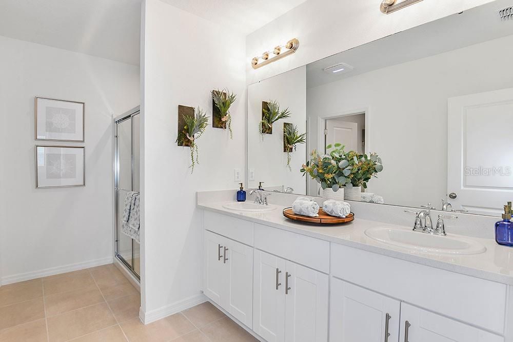 For Sale: $352,000 (4 beds, 2 baths, 1848 Square Feet)