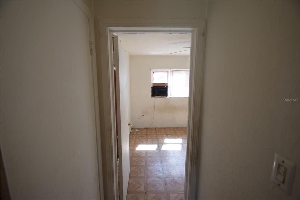 Active With Contract: $164,900 (3 beds, 1 baths, 1350 Square Feet)