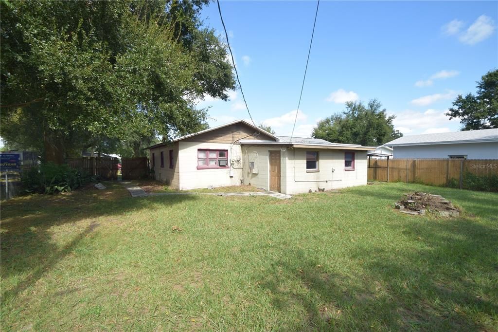 Active With Contract: $164,900 (3 beds, 1 baths, 1350 Square Feet)