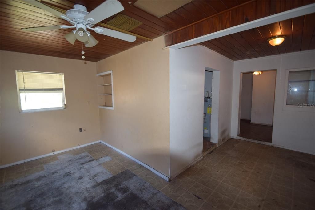 Active With Contract: $164,900 (3 beds, 1 baths, 1350 Square Feet)