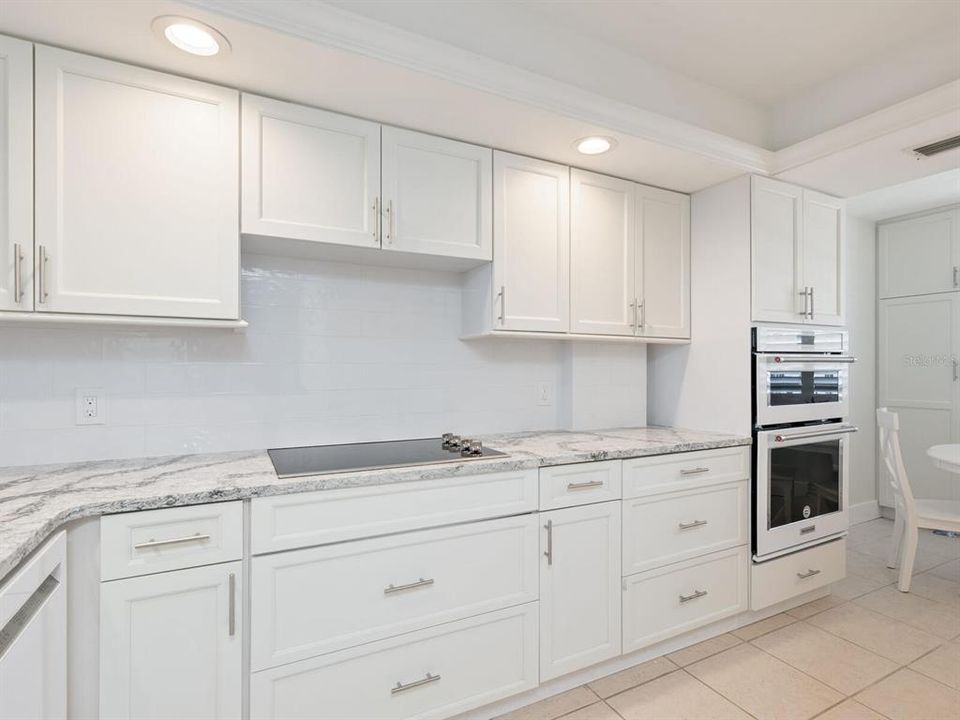 For Sale: $1,250,000 (2 beds, 2 baths, 1642 Square Feet)