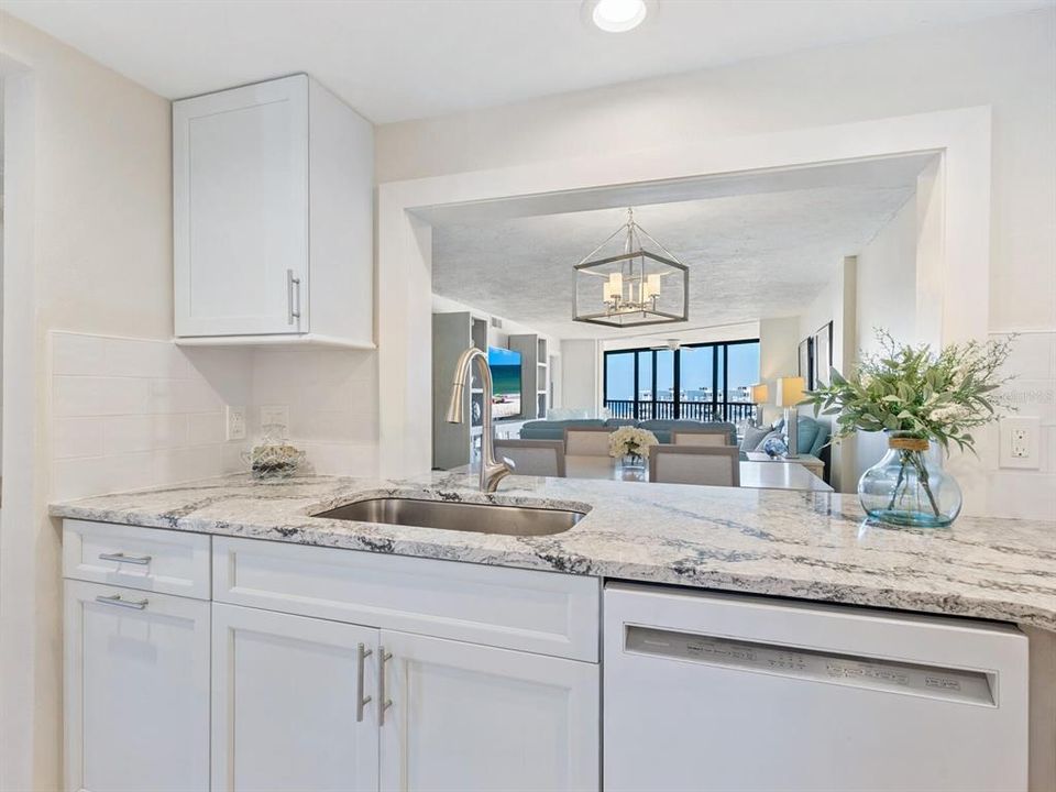 For Sale: $1,250,000 (2 beds, 2 baths, 1642 Square Feet)