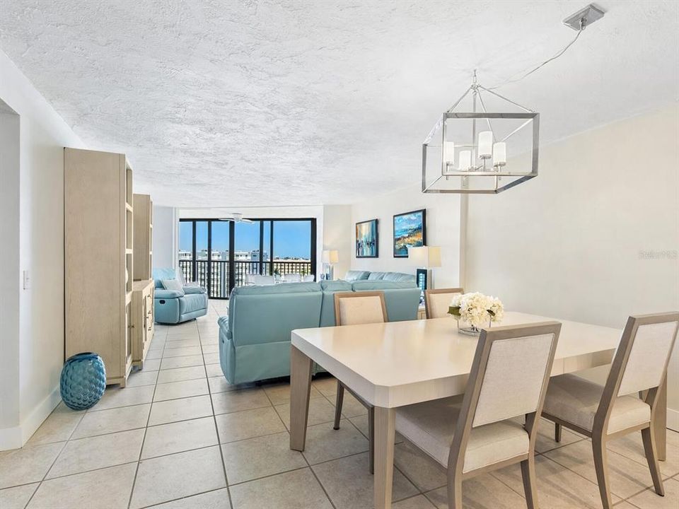 For Sale: $1,250,000 (2 beds, 2 baths, 1642 Square Feet)