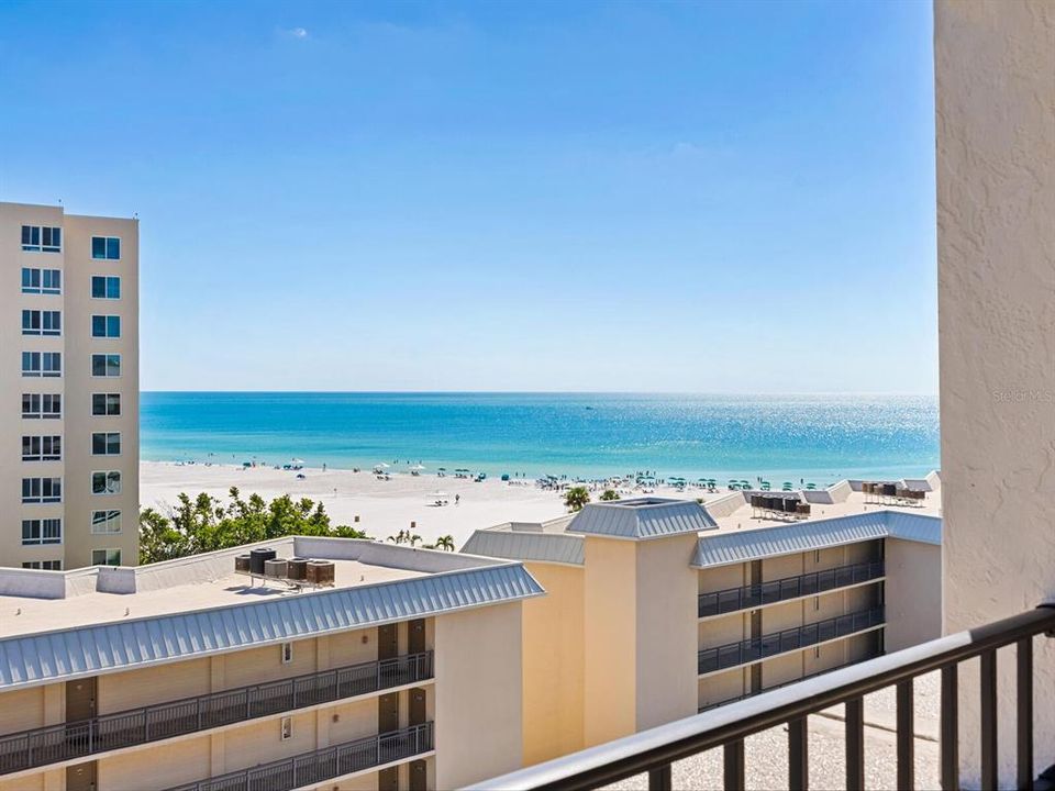 For Sale: $1,250,000 (2 beds, 2 baths, 1642 Square Feet)