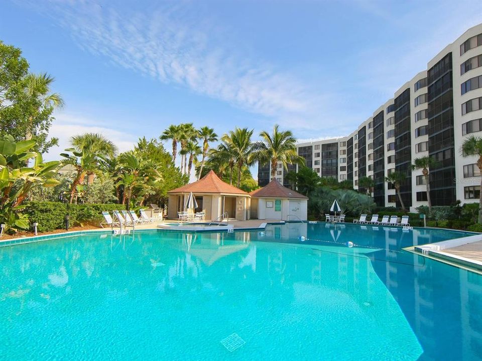 For Sale: $1,250,000 (2 beds, 2 baths, 1642 Square Feet)