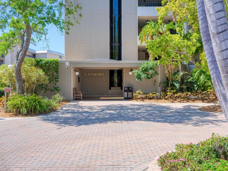 For Sale: $1,250,000 (2 beds, 2 baths, 1642 Square Feet)