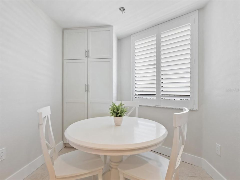 For Sale: $1,250,000 (2 beds, 2 baths, 1642 Square Feet)