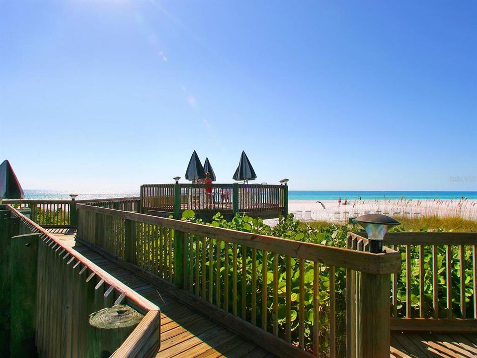 For Sale: $1,250,000 (2 beds, 2 baths, 1642 Square Feet)