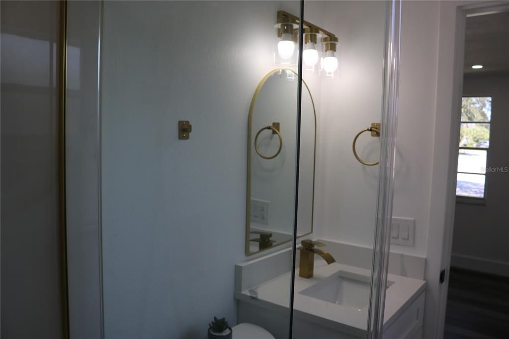 For Sale: $279,000 (3 beds, 2 baths, 1220 Square Feet)