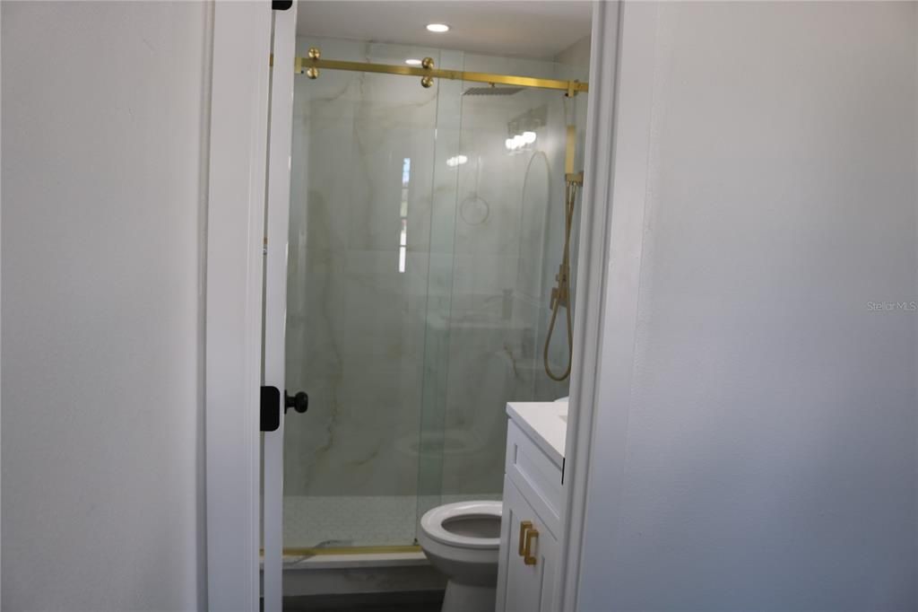 For Sale: $279,000 (3 beds, 2 baths, 1220 Square Feet)