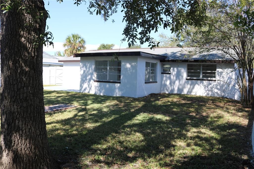 For Sale: $279,000 (3 beds, 2 baths, 1220 Square Feet)