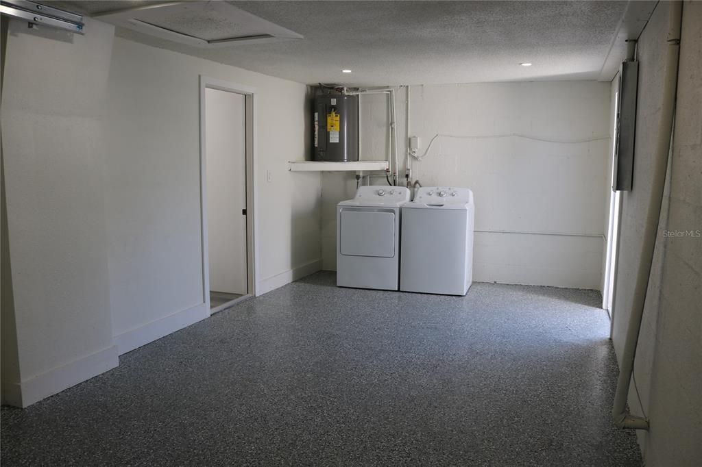 For Sale: $279,000 (3 beds, 2 baths, 1220 Square Feet)