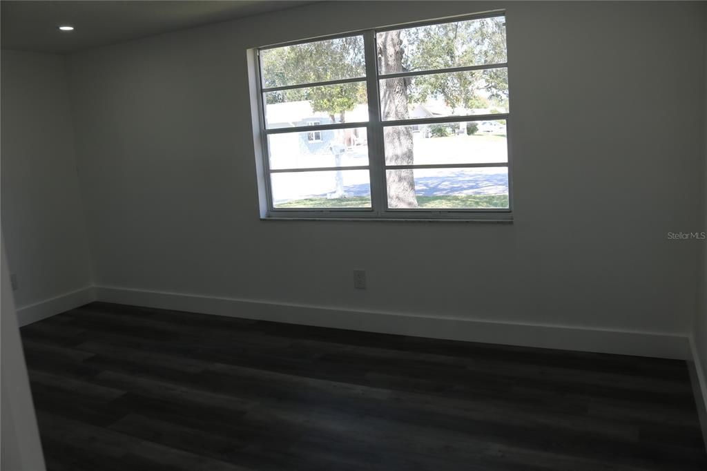 For Sale: $279,000 (3 beds, 2 baths, 1220 Square Feet)