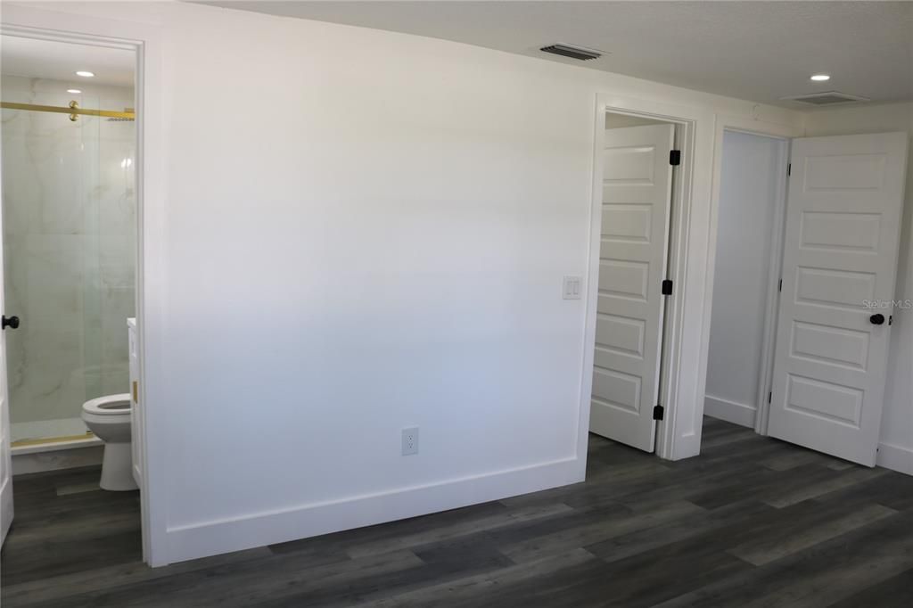 For Sale: $279,000 (3 beds, 2 baths, 1220 Square Feet)