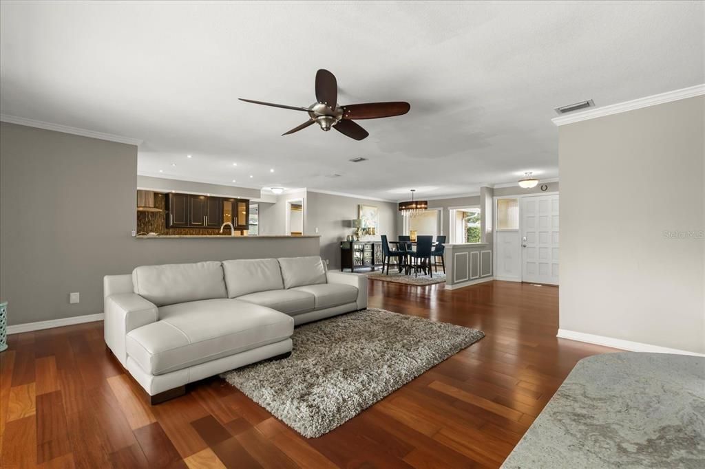 For Sale: $649,900 (4 beds, 2 baths, 2678 Square Feet)