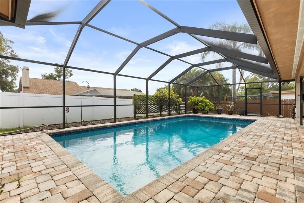 For Sale: $649,900 (4 beds, 2 baths, 2678 Square Feet)