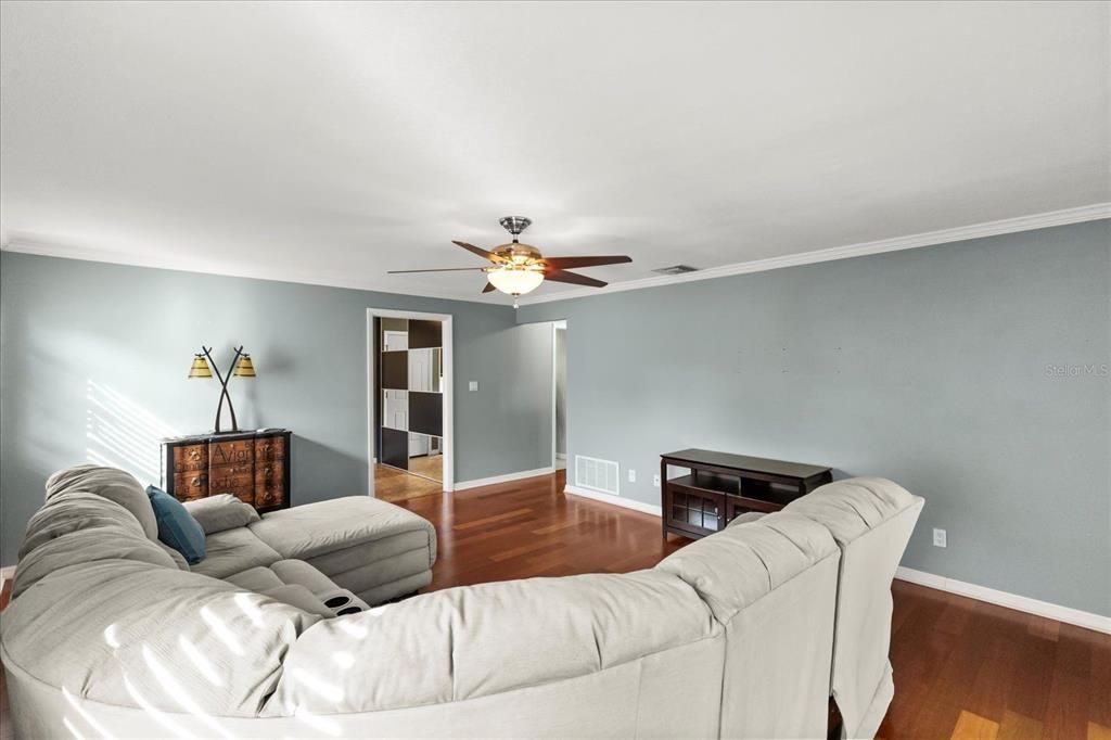 For Sale: $649,900 (4 beds, 2 baths, 2678 Square Feet)