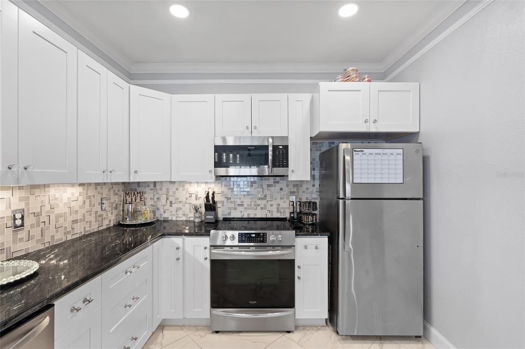 待售: $270,000 (2 贝兹, 2 浴室, 1153 平方英尺)