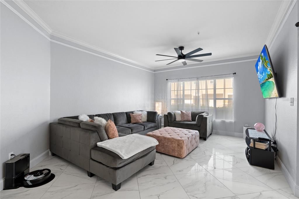 待售: $270,000 (2 贝兹, 2 浴室, 1153 平方英尺)